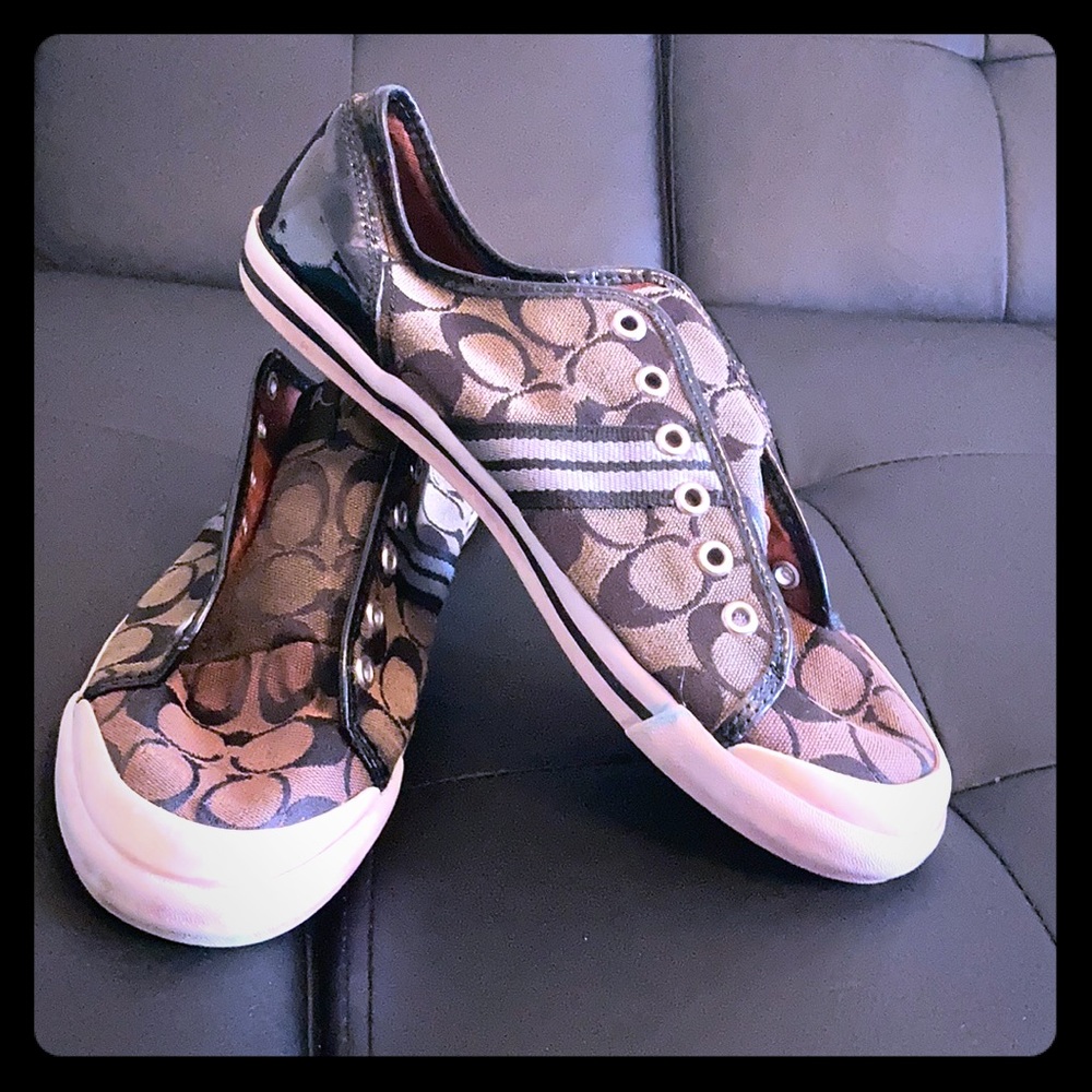Coach converse low top shoes